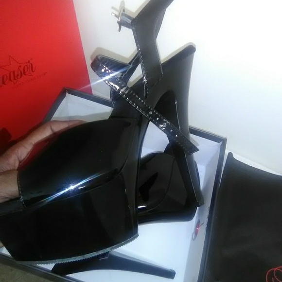 Females shoes - Picture 2 of 4